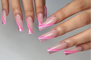 Hollywood Nails Spa & Beauty image