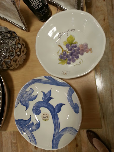 Shopping Mall «Renaissance Creek Shopping Center», reviews and photos, 3984 Douglas Blvd, Roseville, CA 95661, USA