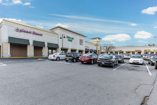 Shopping Mall «Vista Shopping Center», reviews and photos, 1080 W Patrick St, Frederick, MD 21703, USA