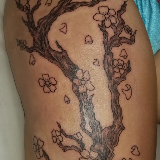 Explore 2 daughters tattoo ideas, creative tattoo ideas in Onalaska, available at Divine Designs tattoo studio