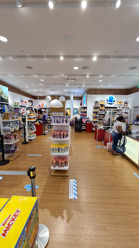 Toy Store «Disney Store», reviews and photos, 7527 Dadeland Mall Cir W, Miami, FL 33156, USA