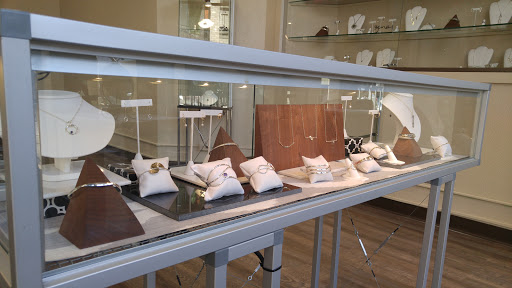 Jewelry Store «Plata y Oro Jewelers», reviews and photos, 125 S Kalamazoo Mall, Kalamazoo, MI 49007, USA