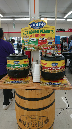 Grocery Store «County Market», reviews and photos, 2101 Clay St, Vicksburg, MS 39183, USA