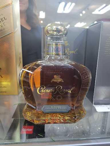 Liquor Store «Liquor World», reviews and photos, 136 Berlin Rd, Cromwell, CT 06416, USA