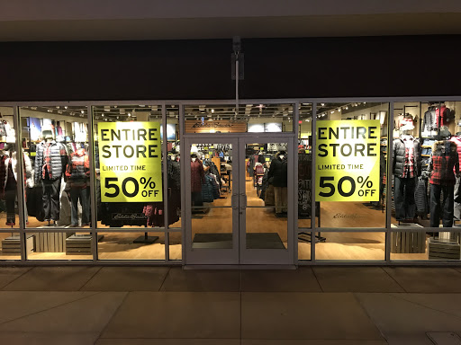 Clothing Store «Eddie Bauer Outlet», reviews and photos, 18501 Outlet Blvd #300, Chesterfield, MO 63005, USA