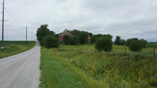 Tourist Attraction «Secrest 1883 Octagonal Barn», reviews and photos, 5750 Osage St SE, West Liberty, IA 52776, USA