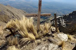 Avión caído cerro Los Linderos image