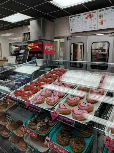 Bakery «Krispy Kreme Doughnuts», reviews and photos, 8601 1st Ave N, Birmingham, AL 35206, USA