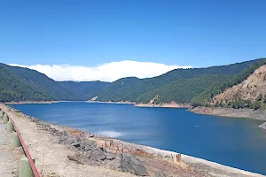 Embalse Bullileo image