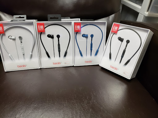 Computer Repair Service «COMPUTER & CELLPHONES REPAIR SERVICE», reviews and photos, 1426 W 6th St #102, Corona, CA 92882, USA