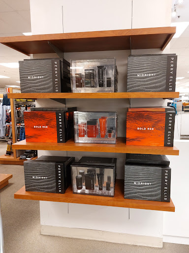 Shopping Mall «Visalia Mall», reviews and photos, 2031 S Mooney Blvd, Visalia, CA 93277, USA