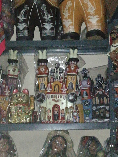 Tienda de antigüedades Ayacucho