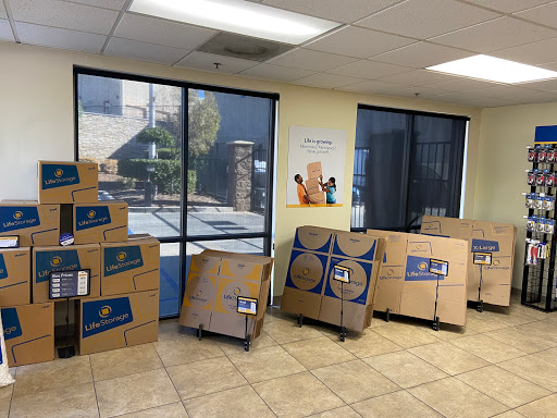Self-Storage Facility «Life Storage», reviews and photos, 240 Hidden Valley Parkway, Norco, CA 92860, USA