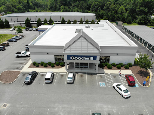 Thrift Store «Goodwill Virginia Center Retail Store», reviews and photos, 10231 Washington Hwy, Glen Allen, VA 23059, USA
