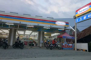 Indomaret Emy saelan image