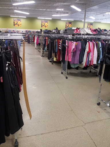 Non-Profit Organization «Goodwill Store & Donation Center», reviews and photos, 1381 N Rand Rd, Palatine, IL 60074, USA