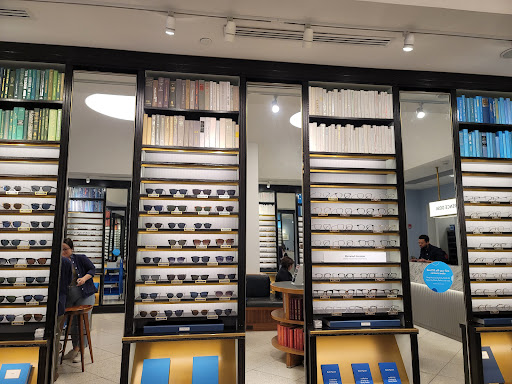 Optician «Warby Parker», reviews and photos, 307 Nichols Rd, Kansas City, MO 64112, USA