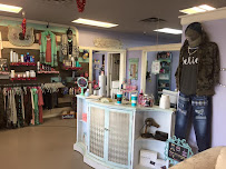 Shearly Shabby Salon - Photo 5 - Car repair in Meridian, ID, Boise