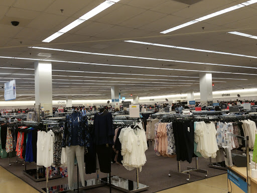 Department Store «Nordstrom Rack Woodfield», reviews and photos, 1520 E Golf Rd, Schaumburg, IL 60173, USA