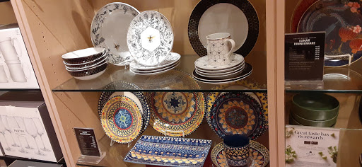 Kitchen Supply Store «Williams-Sonoma», reviews and photos, 200 Evergreen Way #256, South Windsor, CT 06074, USA