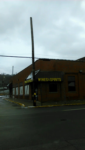 Liquor Store «Wine & Spirits Stores», reviews and photos, 105 3rd St, Charleroi, PA 15022, USA