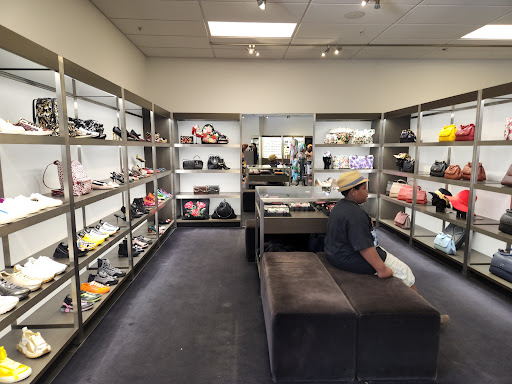 Shopping Mall «Desert Hills Premium Outlets», reviews and photos, 48400 Seminole Dr, Cabazon, CA 92230, USA