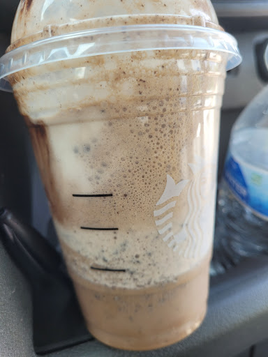 Coffee Shop «Starbucks», reviews and photos, 2655 Mannheim Rd, Des Plaines, IL 60018, USA