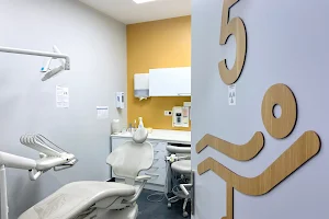 Centre dentaire La Seyne-sur-Mer : Dentiste La Seyne-sur-Mer image