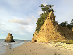 Batu Luang Beach'in fotoğrafı çok temiz temizlik seviyesi ile