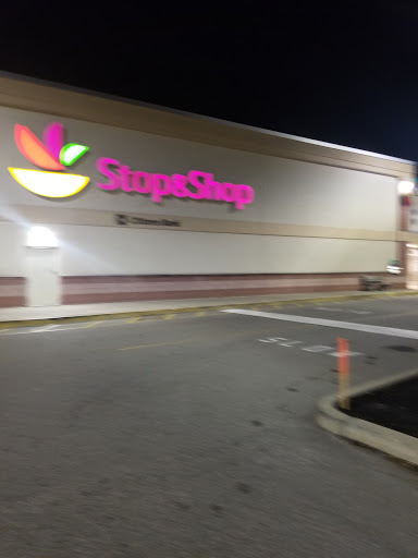 Grocery Store «Stop & Shop», reviews and photos, 575 Greenwich Ave, Warwick, RI 02886, USA