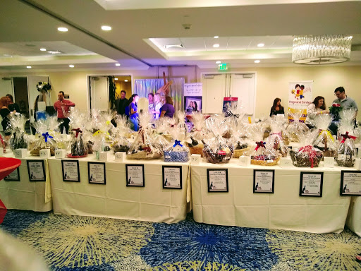 Moving and Storage Service «Two Men and a Truck», reviews and photos, 2160 N Andrews Ave, Pompano Beach, FL 33069, USA