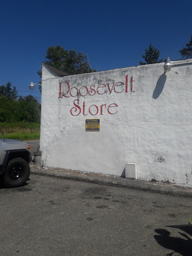 Grocery Store «Roosevelt Store», reviews and photos, 16412 Trombley Rd, Snohomish, WA 98290, USA