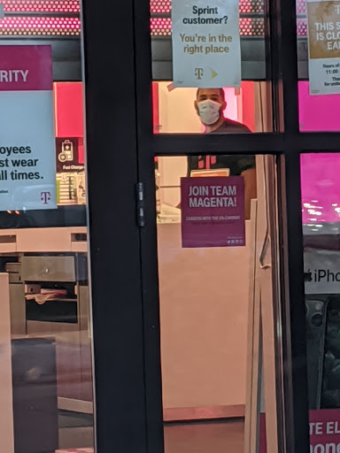 Cell Phone Store «T-Mobile», reviews and photos, 6365 Dobbin Rd, Columbia, MD 21045, USA