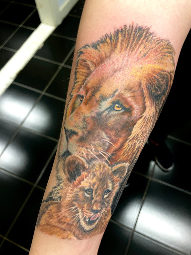 Tattoo Shop «Tattoo Voodoo», reviews and photos, 50 Raymond Ave #2, Poughkeepsie, NY 12603, USA