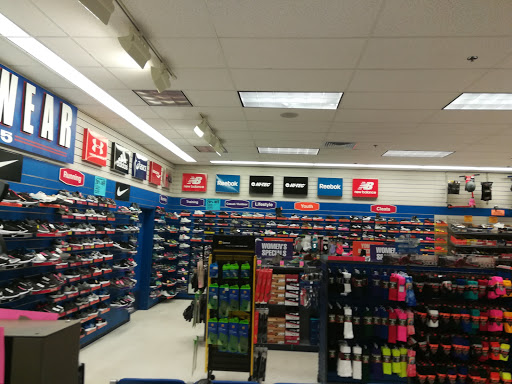Sporting Goods Store «Big 5 Sporting Goods - Auburn», reviews and photos, 1221 Auburn Way N, Auburn, WA 98002, USA