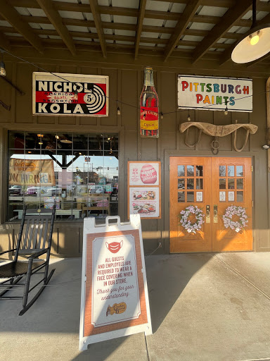 American Restaurant «Cracker Barrel Old Country Store», reviews and photos, 1162 Wayne Ave, Chambersburg, PA 17202, USA