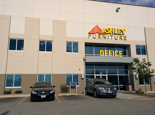 Furniture Store «Ashley HomeStore», reviews and photos, 1045 Crossroads Pkwy, Romeoville, IL 60446, USA