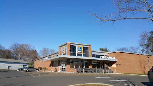 Supermarket «ALDI», reviews and photos, 238 Boston Post Rd, Milford, CT 06460, USA