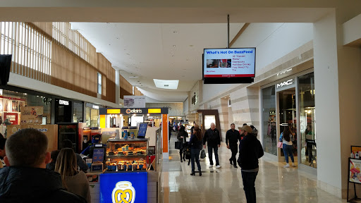 Shopping Mall «Walt Whitman Shops», reviews and photos, 160 Walt Whitman Rd, Huntington Station, NY 11746, USA