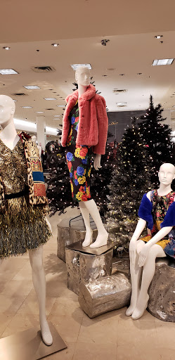 Department Store «Saks Fifth Avenue», reviews and photos, 26100 Cedar Rd, Beachwood, OH 44122, USA