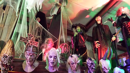 Costume Store «The Holiday Store», reviews and photos, 301 Commerce Ct d, Winter Haven, FL 33880, USA