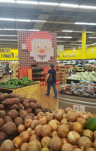 Grocery Store «Fresco y Más», reviews and photos, 1630 W 49th St, Hialeah, FL 33012, USA