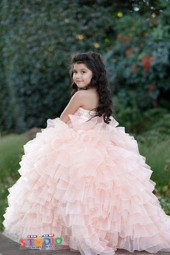 Bridal Shop «Esmeralda Bridal & Quinceaneras», reviews and photos, 2415 Howe Ave, Sacramento, CA 95825, USA