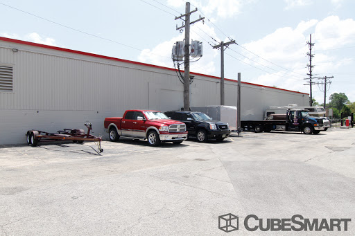 Self-Storage Facility «CubeSmart Self Storage», reviews and photos, 2801 Harrison St, Bellwood, IL 60104, USA