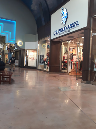 Shoe Store «Famous Footwear Outlet», reviews and photos, 5000 S Arizona Mills Cir, Tempe, AZ 85282, USA