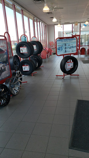 Tire Shop «Discount Tire Store - W Valley City, UT», reviews and photos, 2999 S Glen Eagle Dr, West Valley City, UT 84128, USA