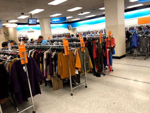 Clothing Store «Ross Dress for Less», reviews and photos, 405 Westlake Center, Daly City, CA 94015, USA