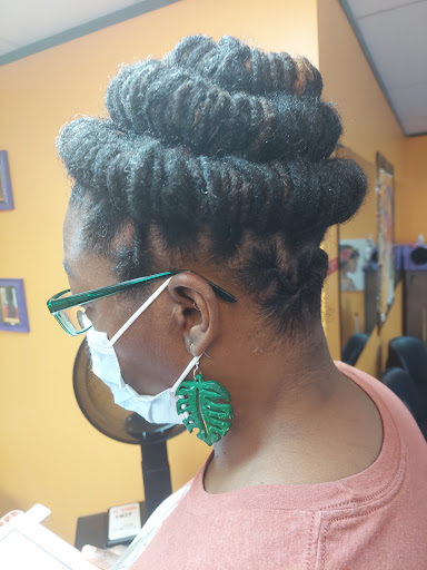 Beauty Salon «A Total U Salon*A Natural You», reviews and photos, 745 Bradfield Rd, Houston, TX 77060, USA