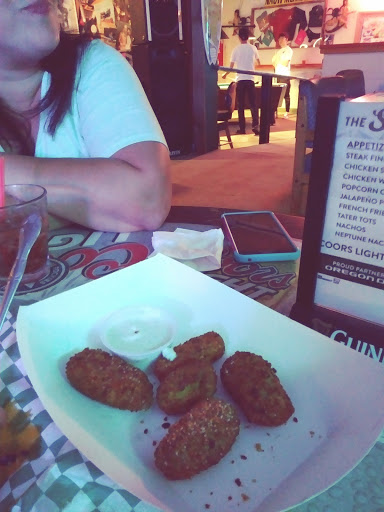 Bar «Nauti Mermaid Bar & Bistro», reviews and photos, 1343 NW U.S. 101, Lincoln City, OR 97367, USA