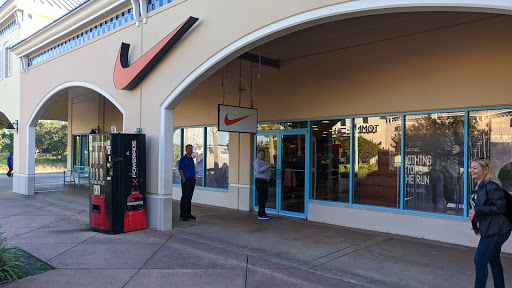 Sporting Goods Store «Nike Factory Store», reviews and photos, 5195 Factory Shops Blvd, Ellenton, FL 34222, USA